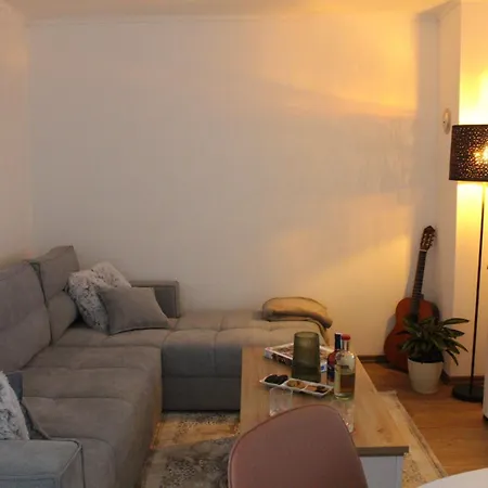 Grot Appartement Pale